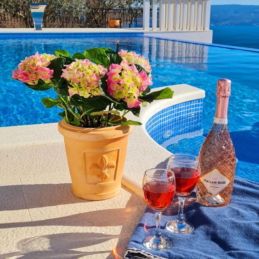 Sea View Luxury Apart Hotel Villa Conte With Swiming Pool And Romantic Spa Podstrana Eksteriør bilde