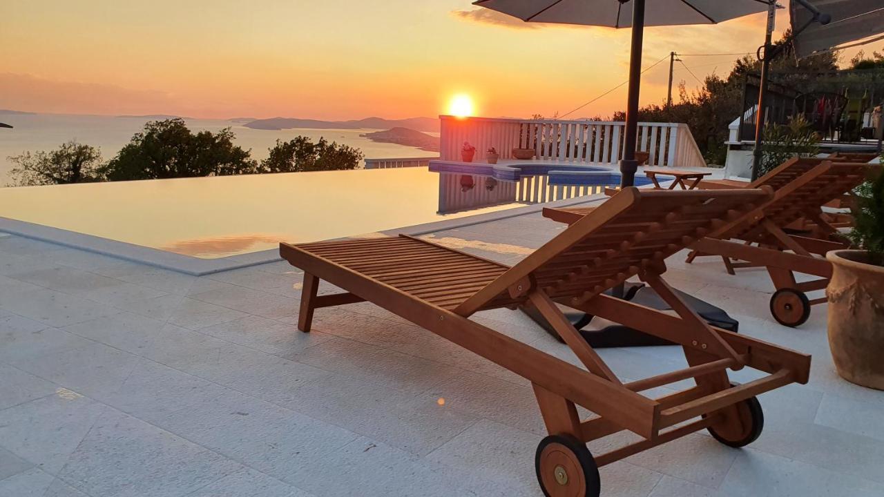 Sea View Luxury Apart Hotel Villa Conte With Swiming Pool And Romantic Spa Podstrana Eksteriør bilde