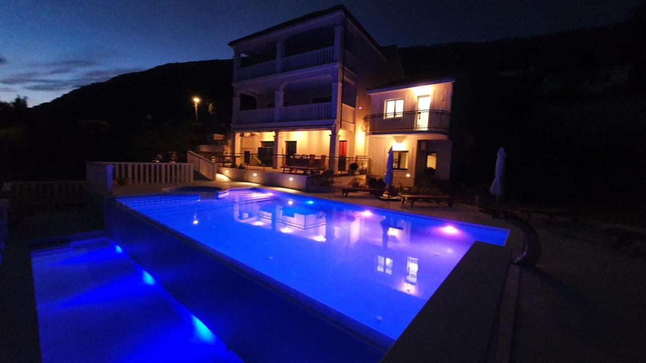 Sea View Luxury Apart Hotel Villa Conte With Swiming Pool And Romantic Spa Podstrana Eksteriør bilde