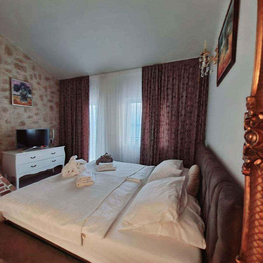 Sea View Luxury Apart Hotel Villa Conte With Swiming Pool And Romantic Spa Podstrana Eksteriør bilde