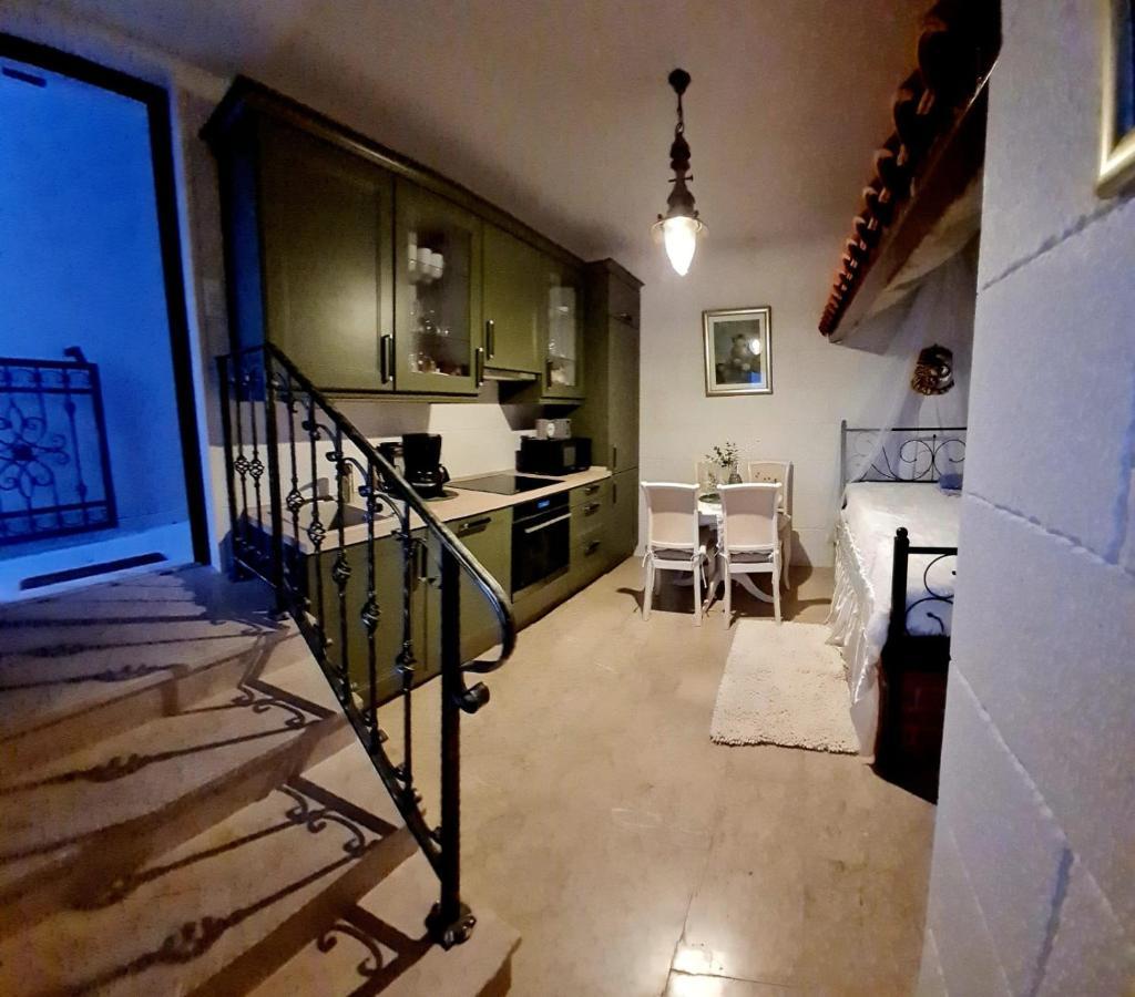 Sea View Luxury Apart Hotel Villa Conte With Swiming Pool And Romantic Spa Podstrana Eksteriør bilde