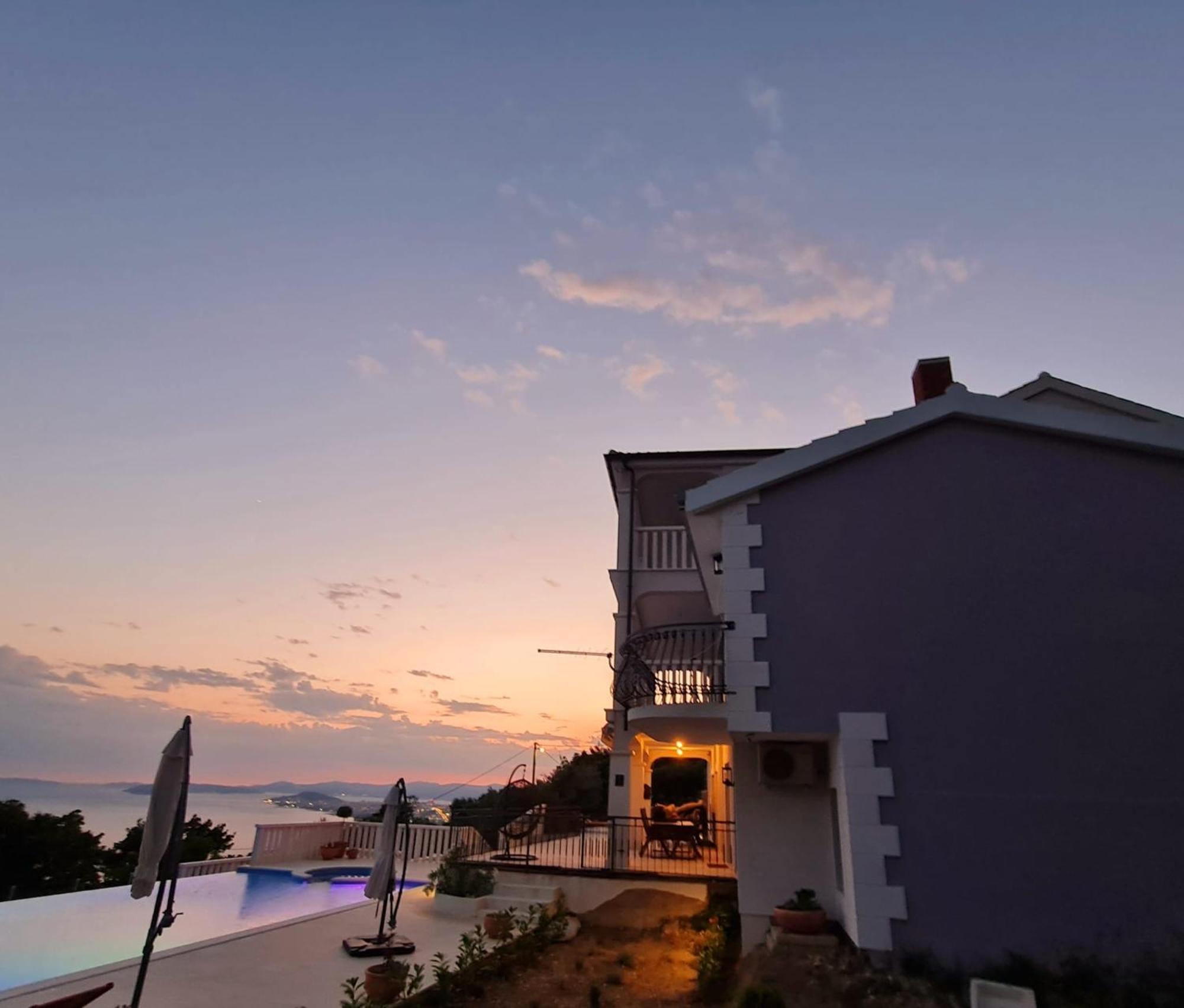 Sea View Luxury Apart Hotel Villa Conte With Swiming Pool And Romantic Spa Podstrana Eksteriør bilde