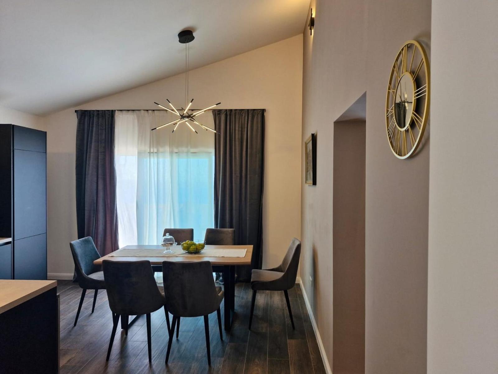 Sea View Luxury Apart Hotel Villa Conte With Swiming Pool And Romantic Spa Podstrana Eksteriør bilde