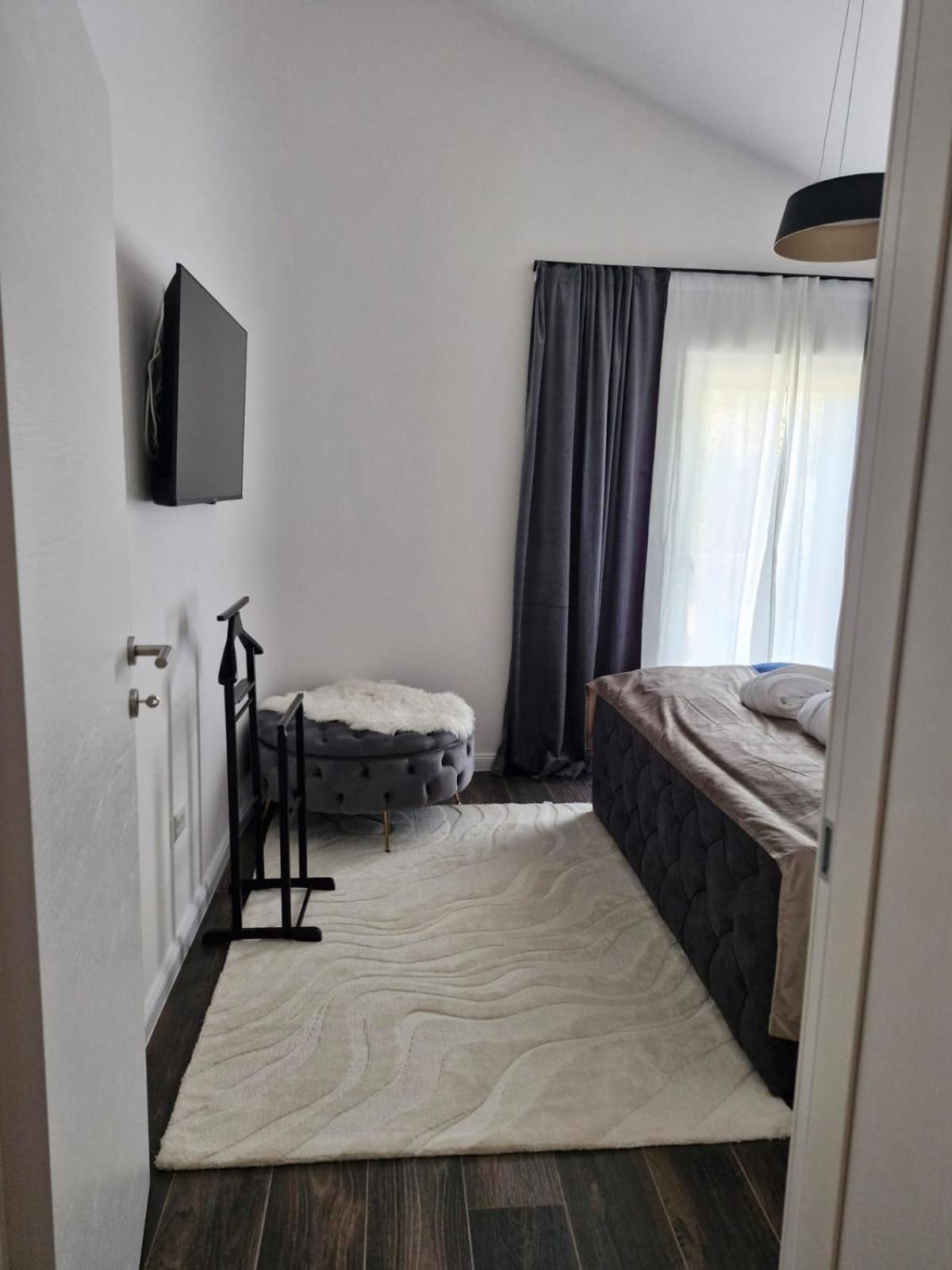 Sea View Luxury Apart Hotel Villa Conte With Swiming Pool And Romantic Spa Podstrana Eksteriør bilde